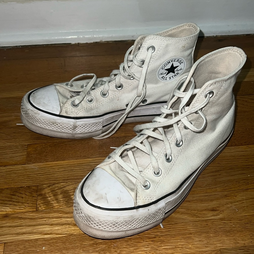 White platform Converse size 8